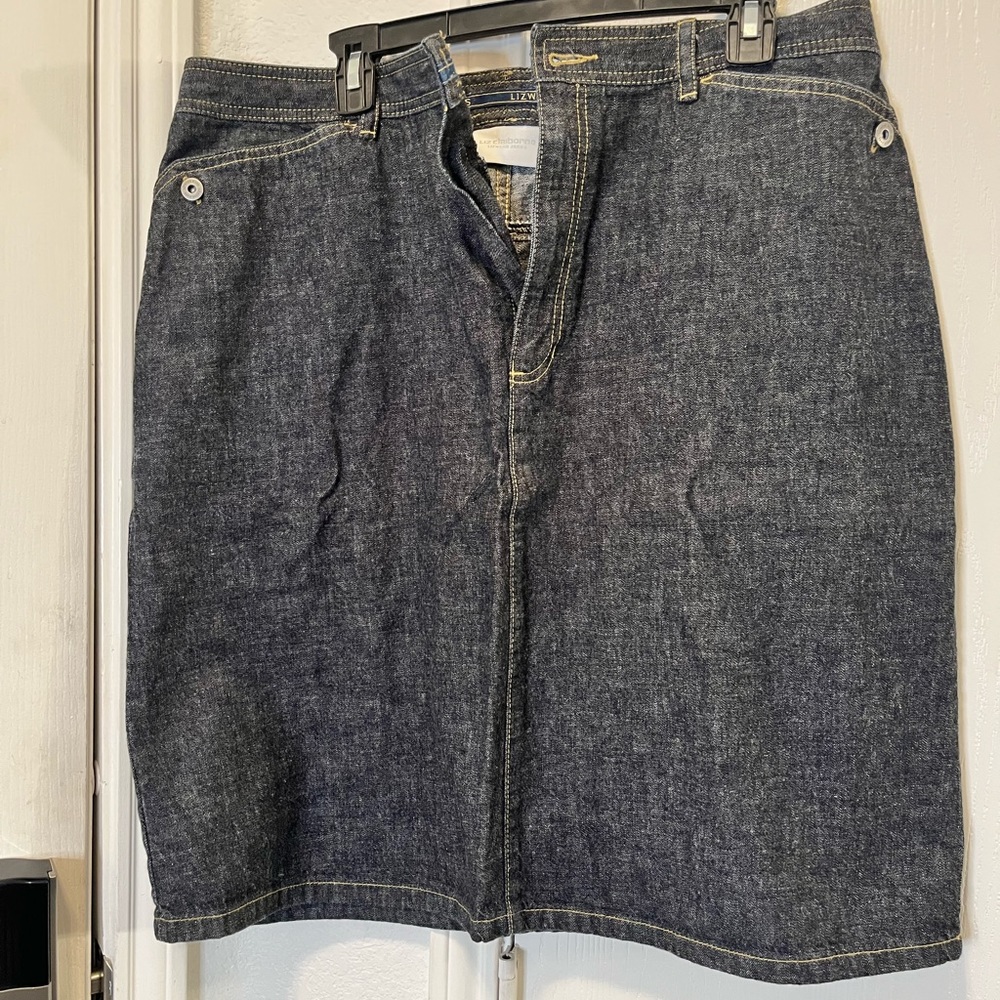 Liz Claiborne Black denim skirt